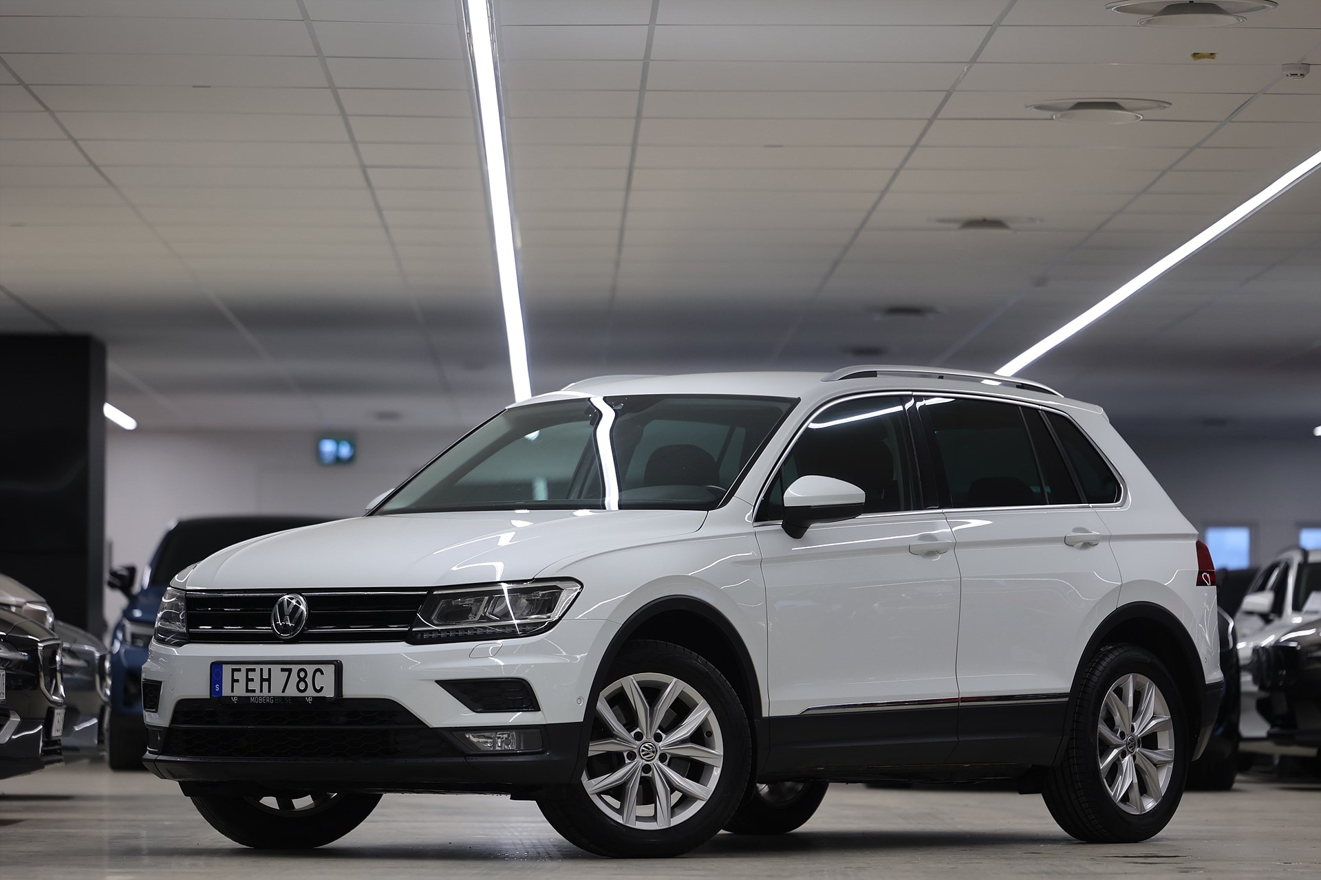 Volkswagen Tiguan 2.0 TSI 4M 190hk CarPlay B-Kamera Drag Värmare