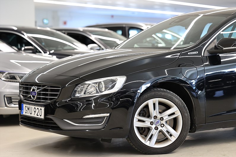 Volvo V60 D5 AWD Plug-in AWD Momentum B-Kamera Drag