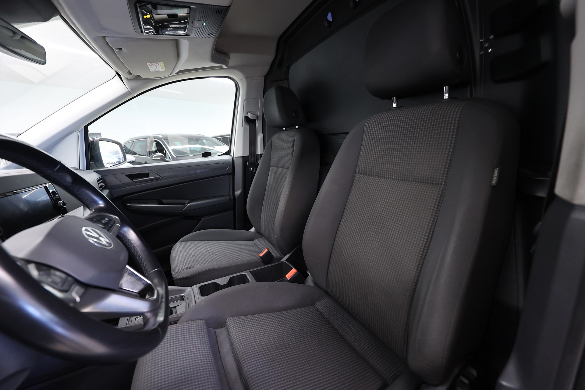 Volkswagen Caddy 2.0 TDI V-inrett Drag Värmare LEASBAR