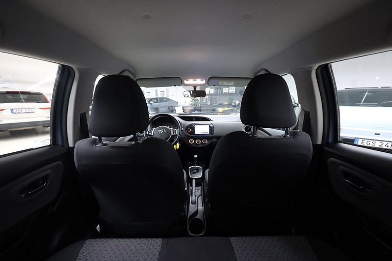 Toyota Yaris 5-dr 1.33 99hk *Hjulkampanj!* B-kamera Navi