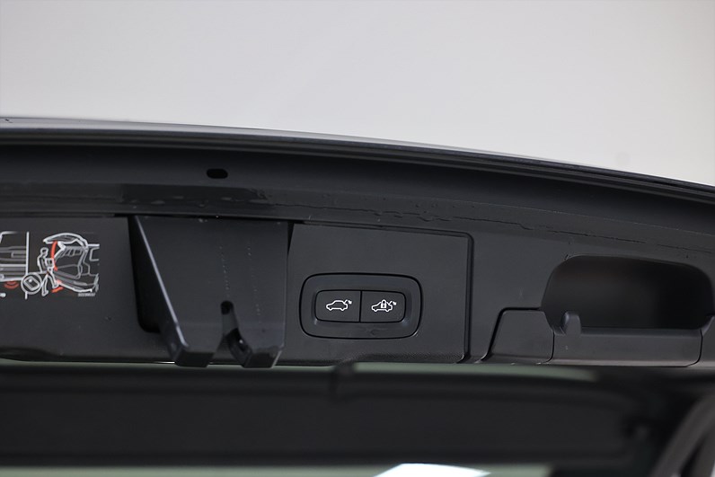 Volvo XC60 Recharge T8 AWD *Hjulkampanj!* Inscription HUD Pano 360