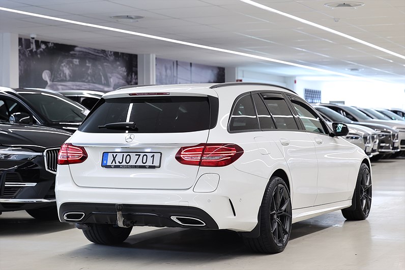 Mercedes-Benz C 300 de AMG Line Night edt B-kamera Drag