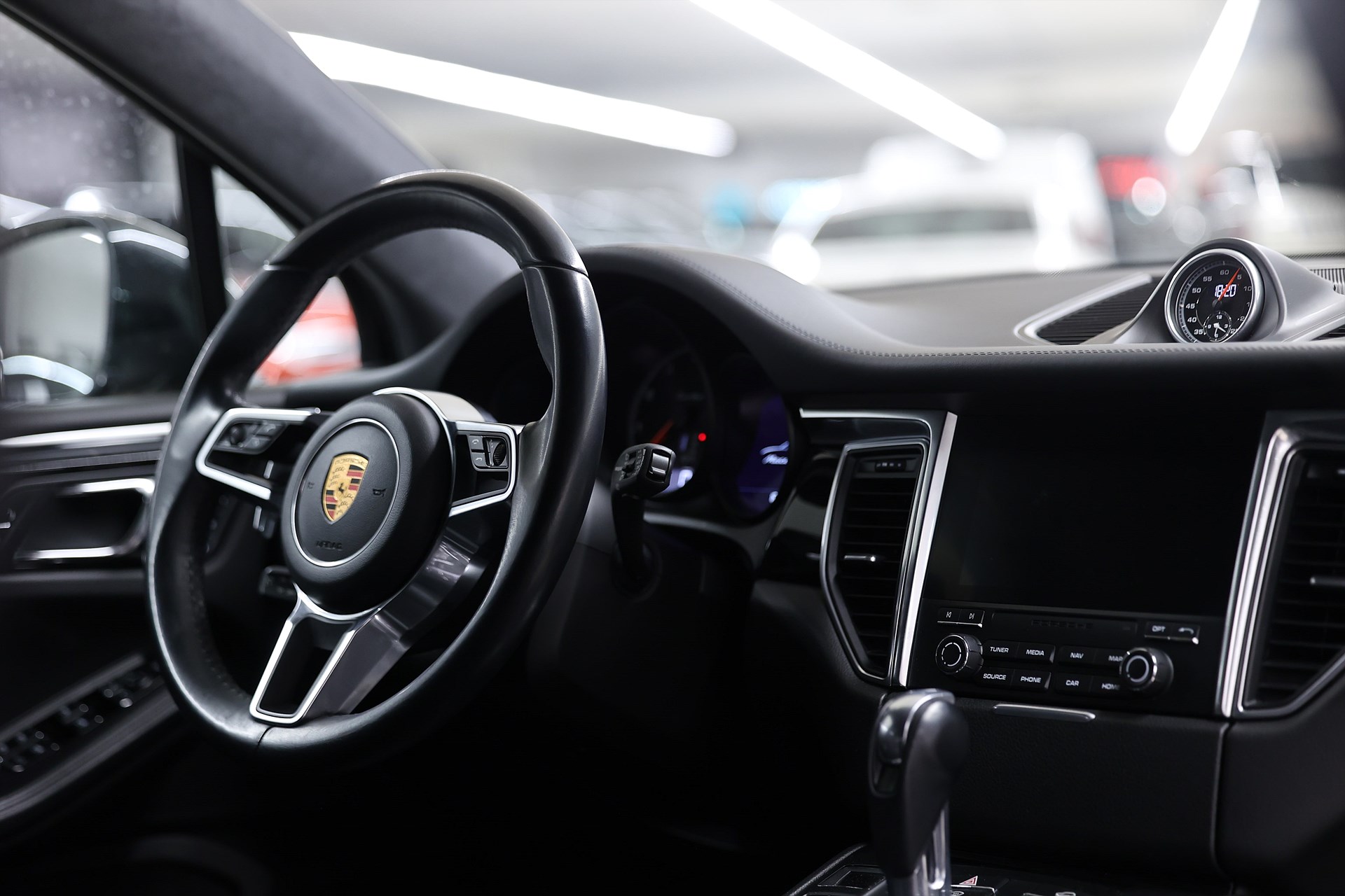 Porsche Macan Turbo Performance 441hk Sport Chrono BOSE Drag