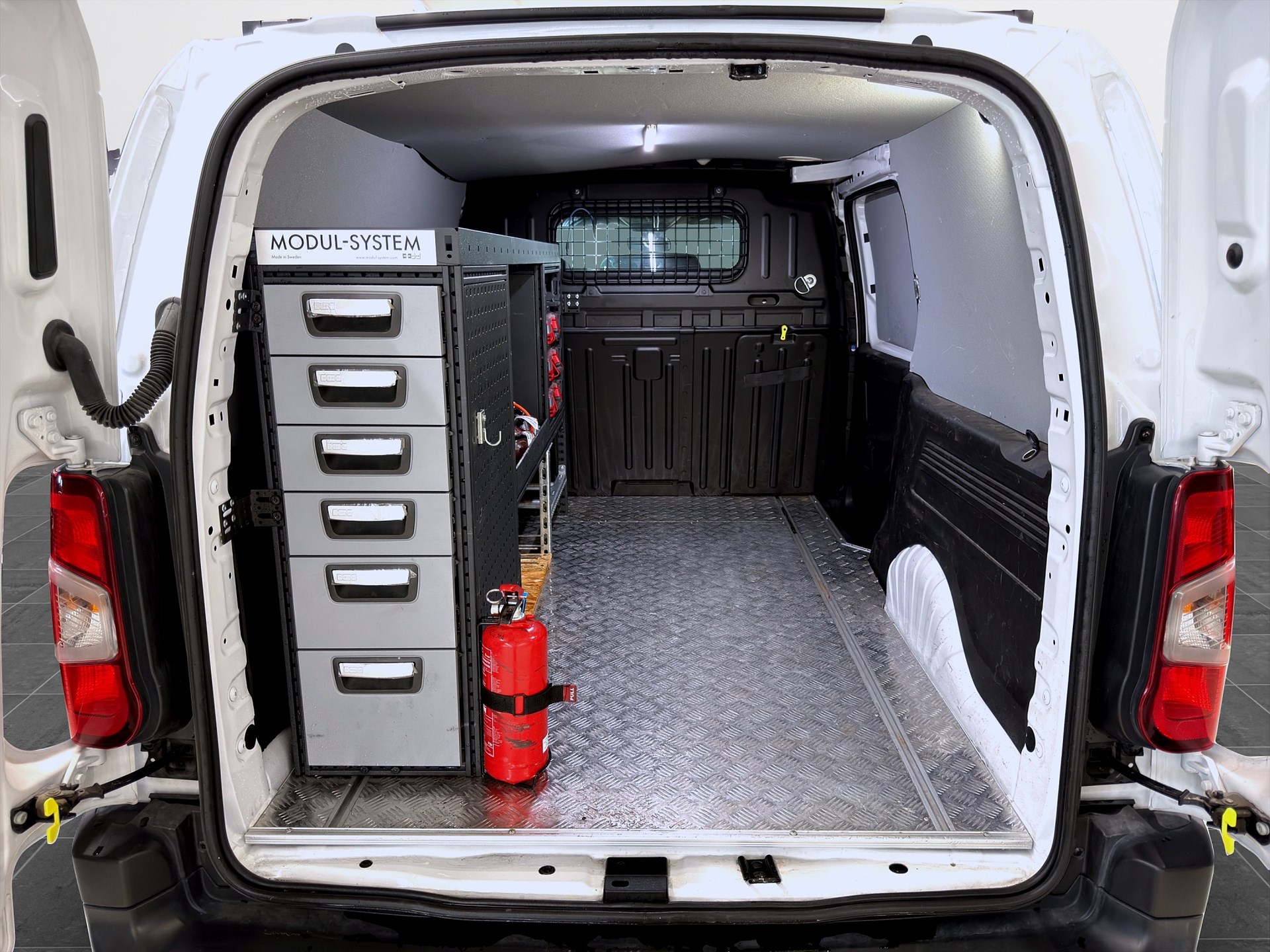 Toyota ProAce City Electric 50 kWh 136hk Helg på Moberg! V-inrett Drag Navi