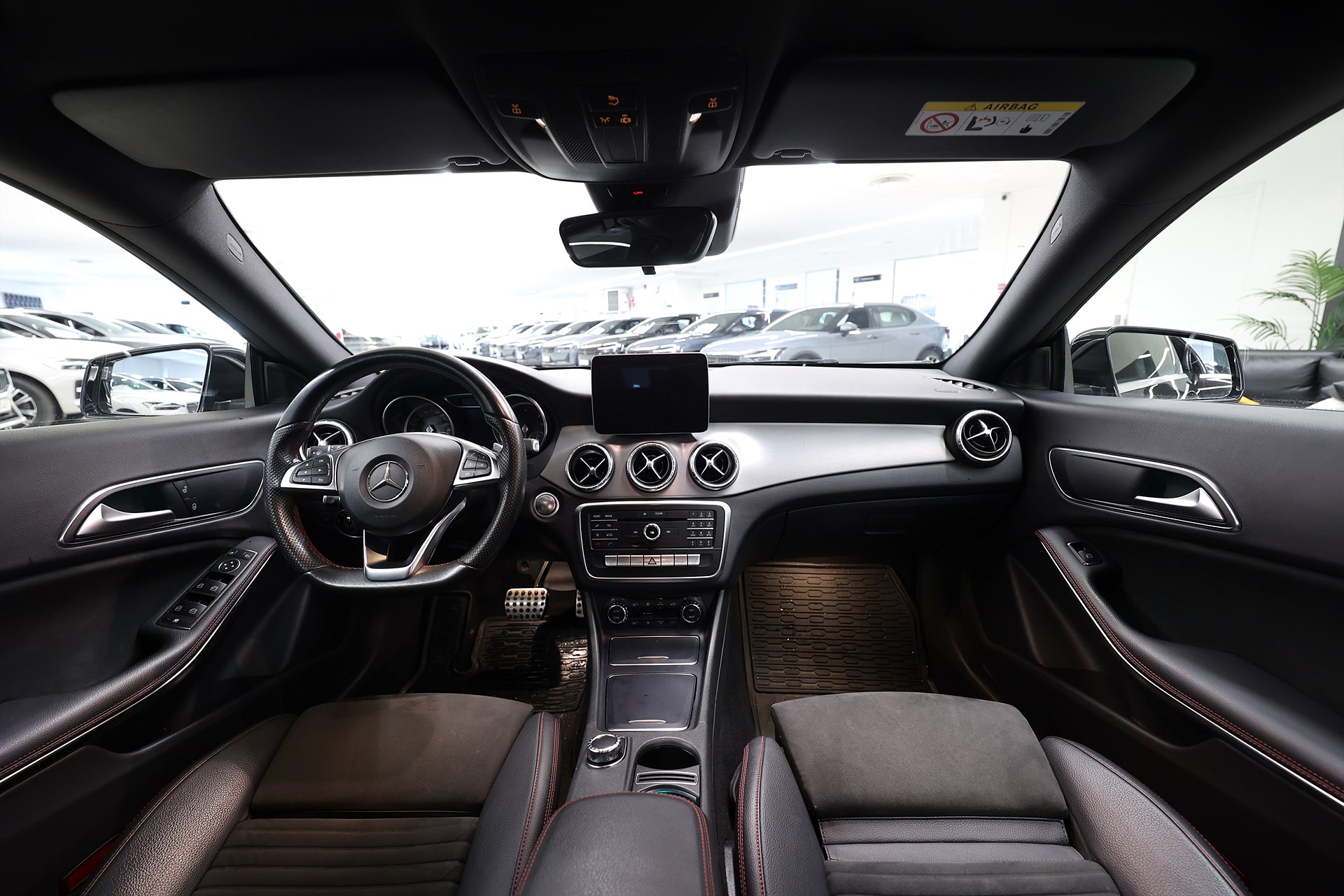Mercedes-Benz CLA 220 D 177hk AMG Sport B-Kamera Carplay