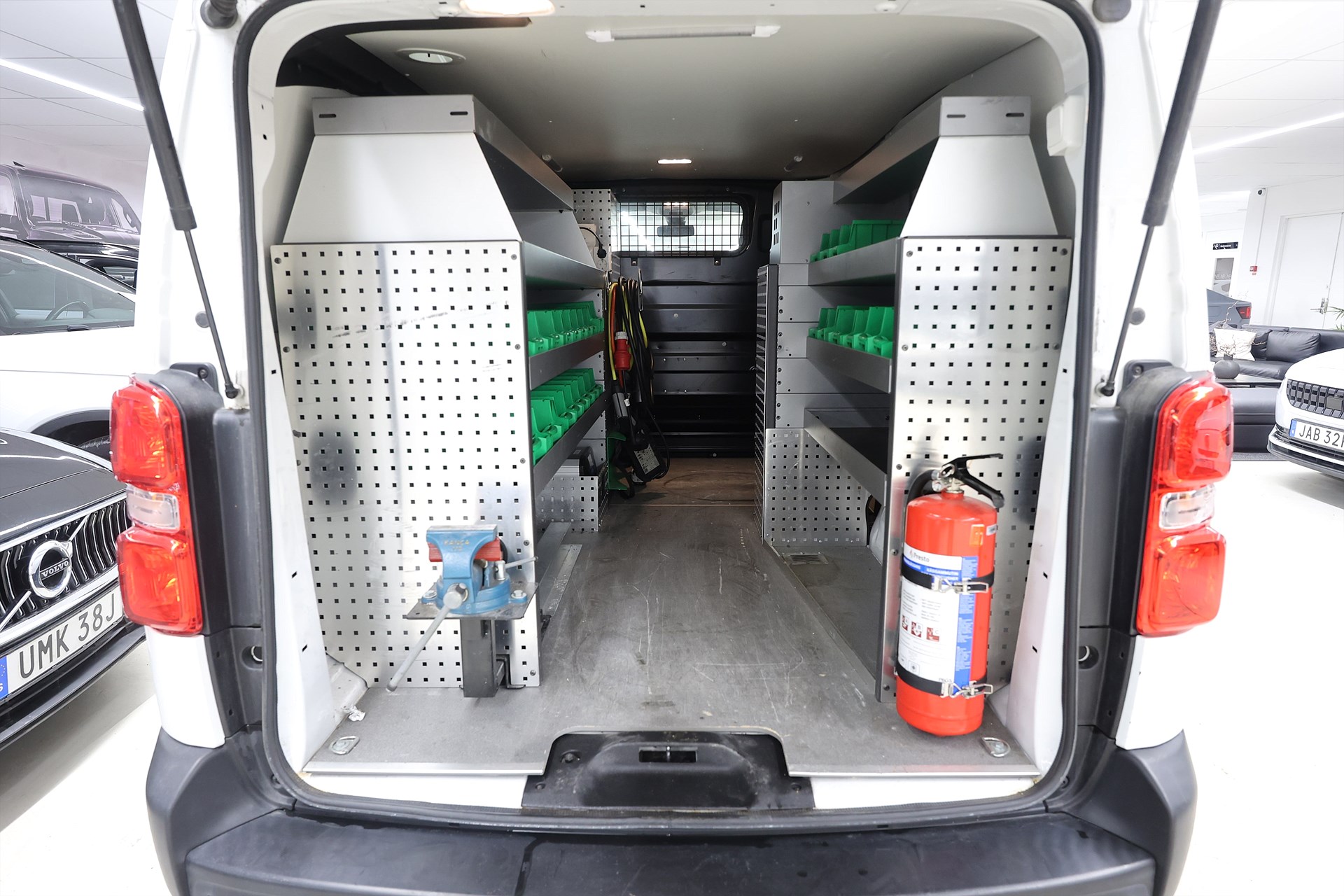 Peugeot e-Expert 75 136hk *Kampanj!* L2 V-inrett Drag MOMS