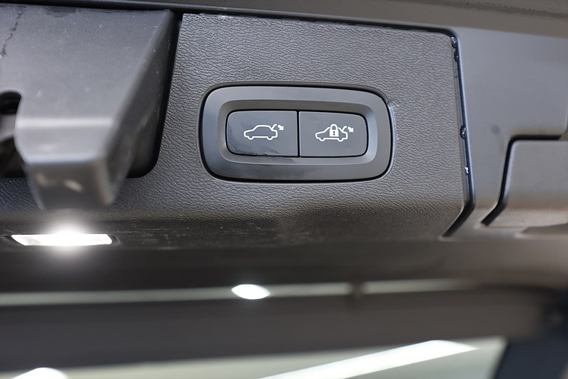 Volvo XC60 Recharge T6 AWD 340hk *Kampanj* Momentum 360° H/K Pano