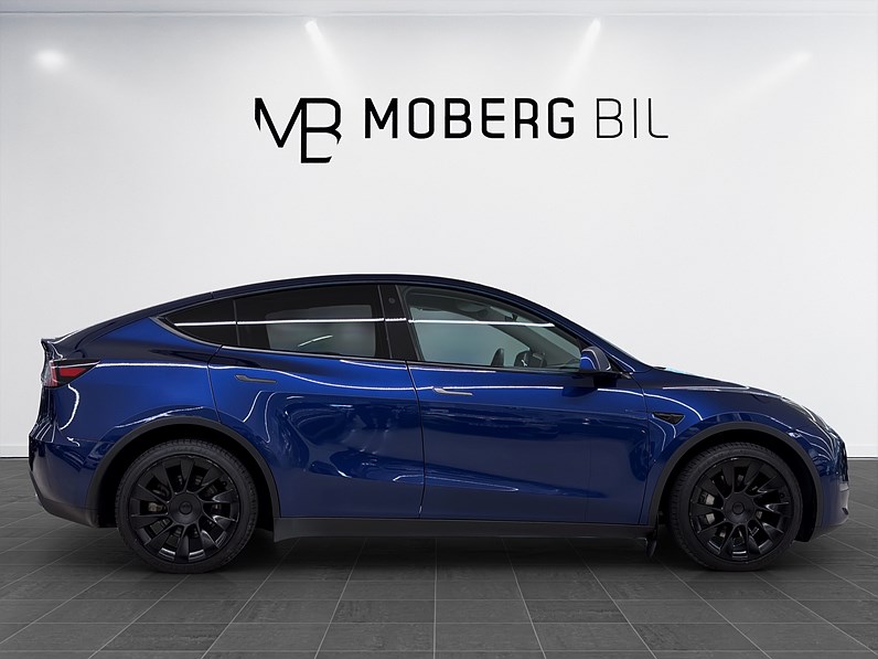 Tesla Model Y Long Range AWD 514hk Pano Drag Läder Navi