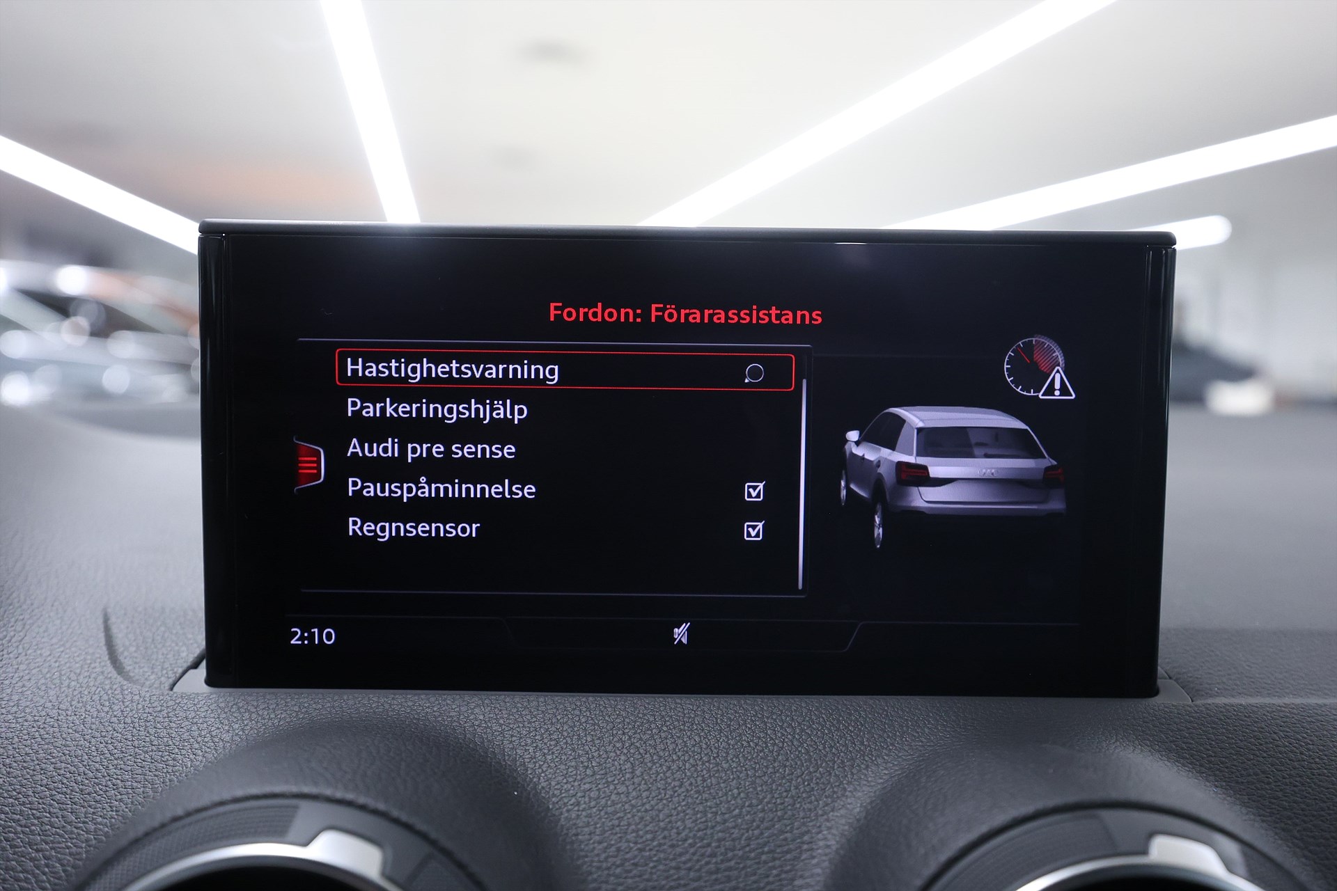 Audi Q2 30 TFSI 110hk *Hjulkampanj!* Proline PDC LED