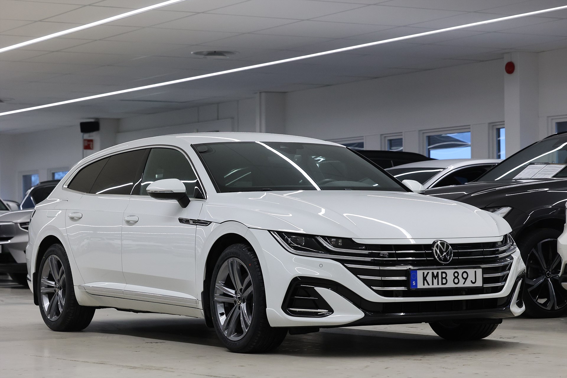 Volkswagen Arteon SB eHybrid 218hk *Hjulkampanj!* R-Line Drag