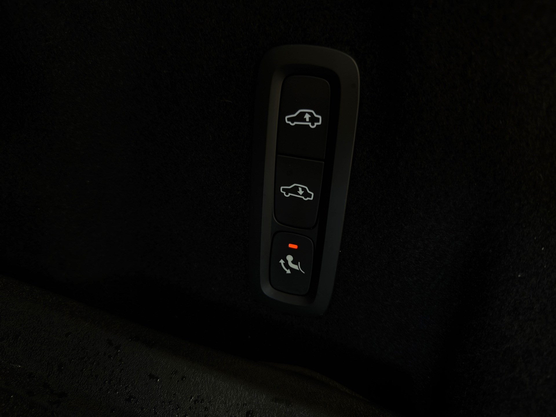 Volvo XC60 Recharge T6 350hk Ultra Black Edition HUD B&W 360