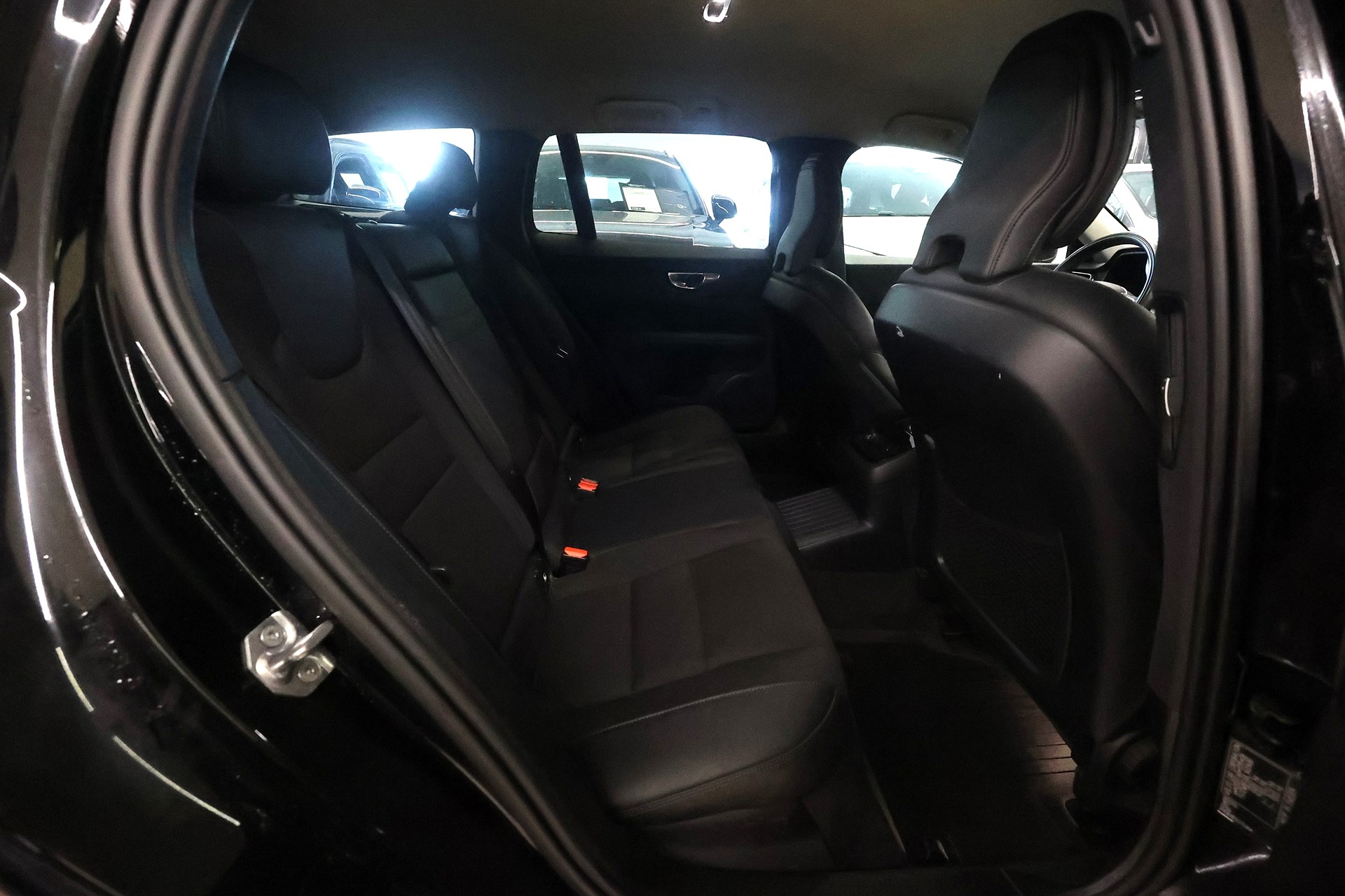 Volvo V60 Recharge T6 AWD 340hk Momentum Keyless CarPlay PDC