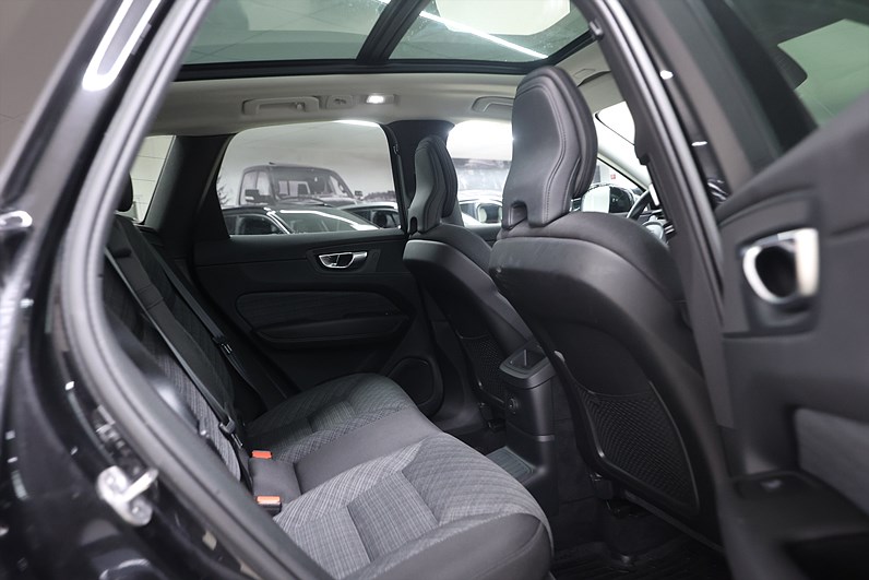 Volvo XC60 Recharge T6 AWD 350hk *Hjulkampanj!* Core Drag