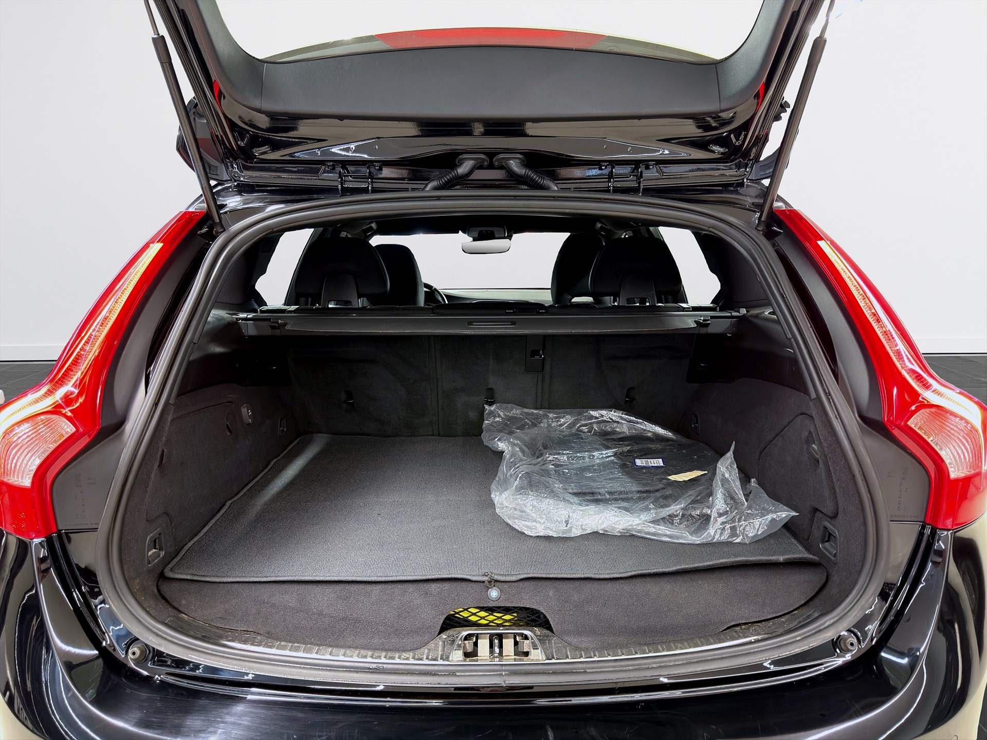 Volvo V60 D5 Twin Engine AWD 231hk Classic Momentum Drag Navi
