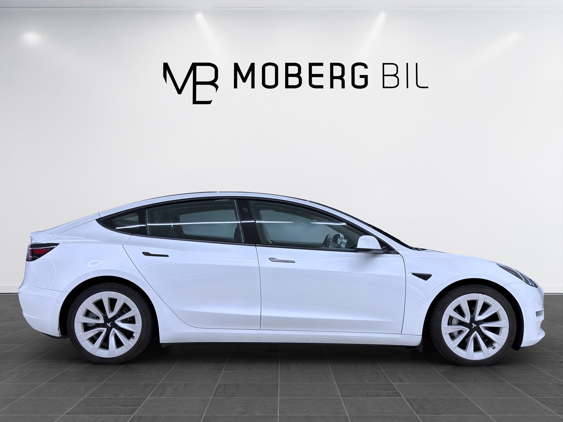 Tesla Model 3 Long Range AWD 440hk Pano