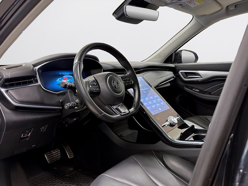 Automatisk 180hk Läder 360 CarPlay Pano