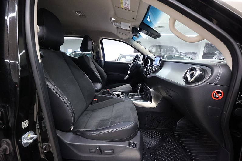 Mercedes-Benz X 250 d 4M Power Line 360 Navi Keyless Alcantara