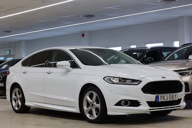 Ford Mondeo 2.0 TDCi 150hk Titanium Business Navi Keyless B-Kamera