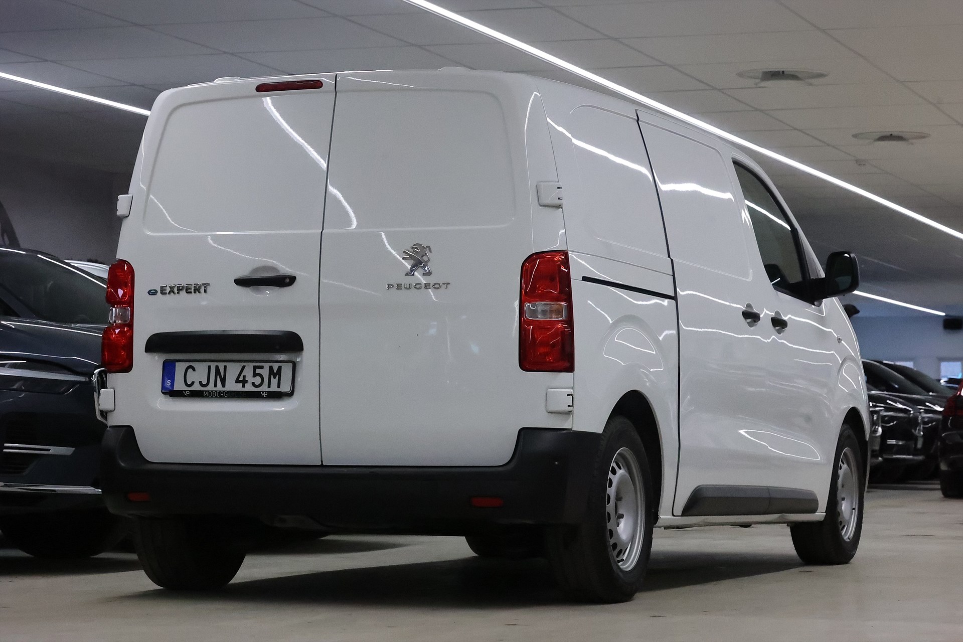 Peugeot e-Expert 75 136hk V-inrett B-kamera CarPlay MOMS