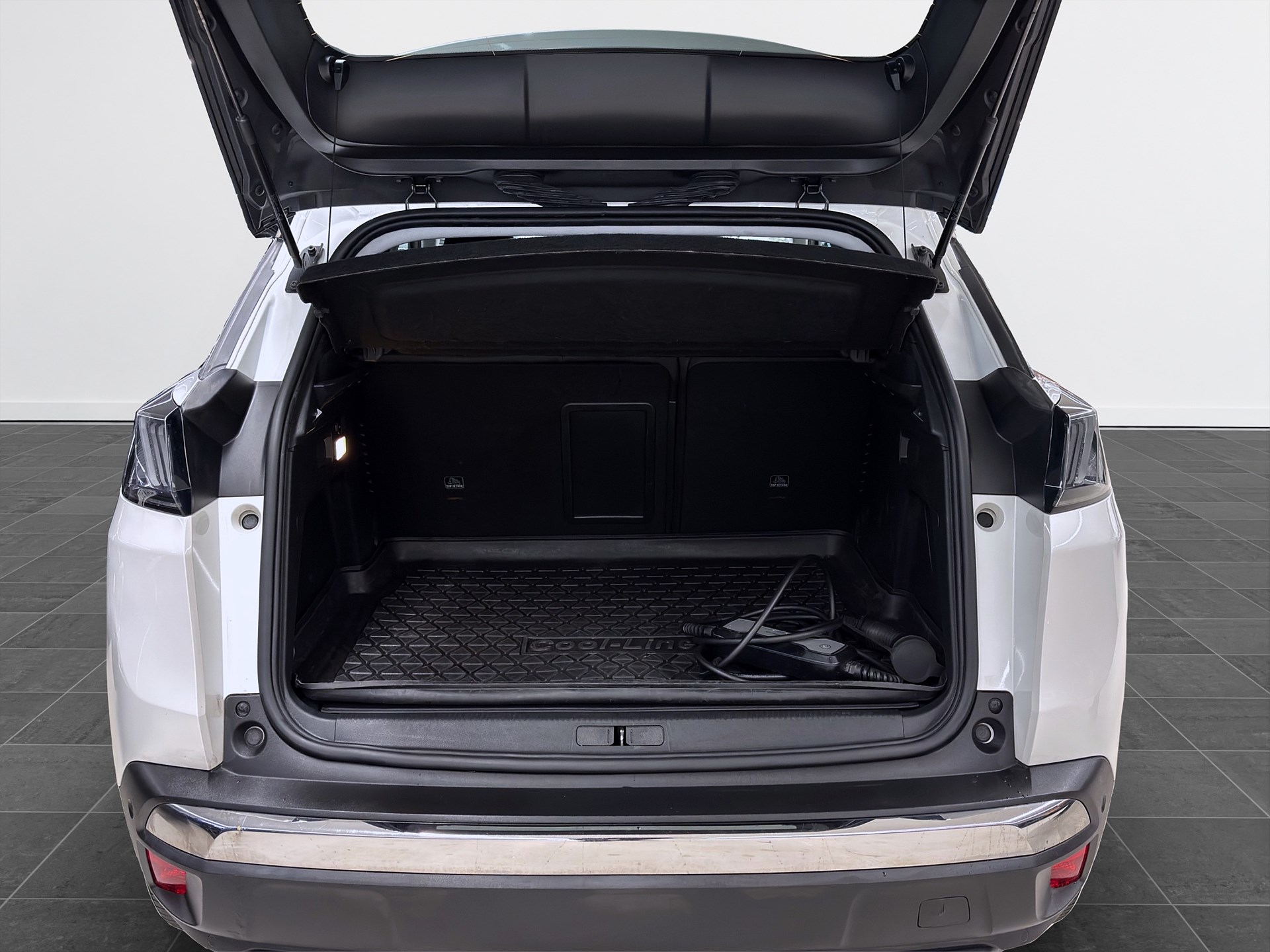Peugeot 3008 HYBRID 225 EAT 224hk Allure Navi B-Kamera PDC