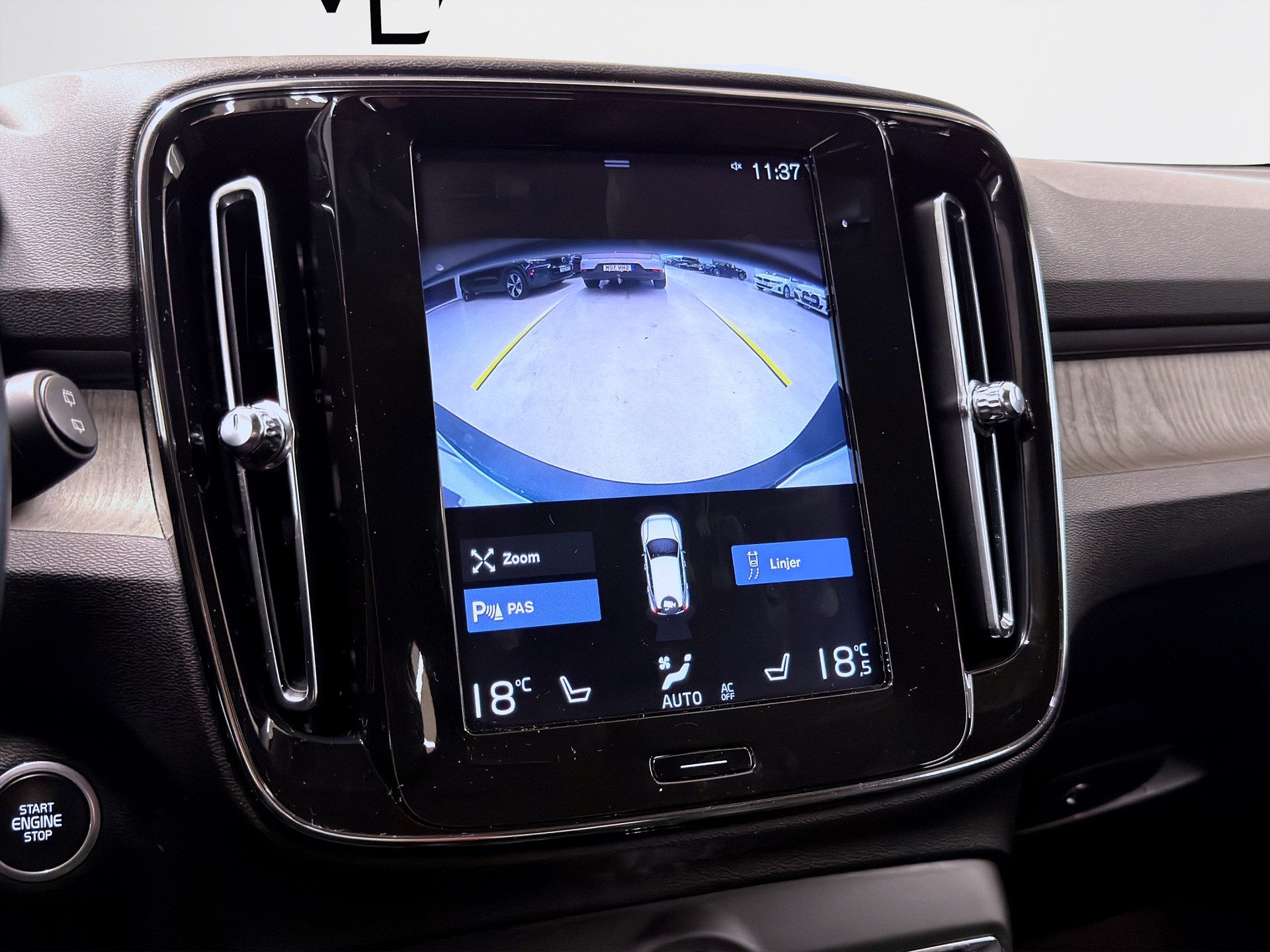 Volvo XC40 D3 150hk Inscription Navi Keyless Värmare B-Kamera