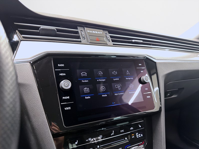 Volkswagen Passat SC GTE 218hk Executive Cockpit Drag B-Kamera