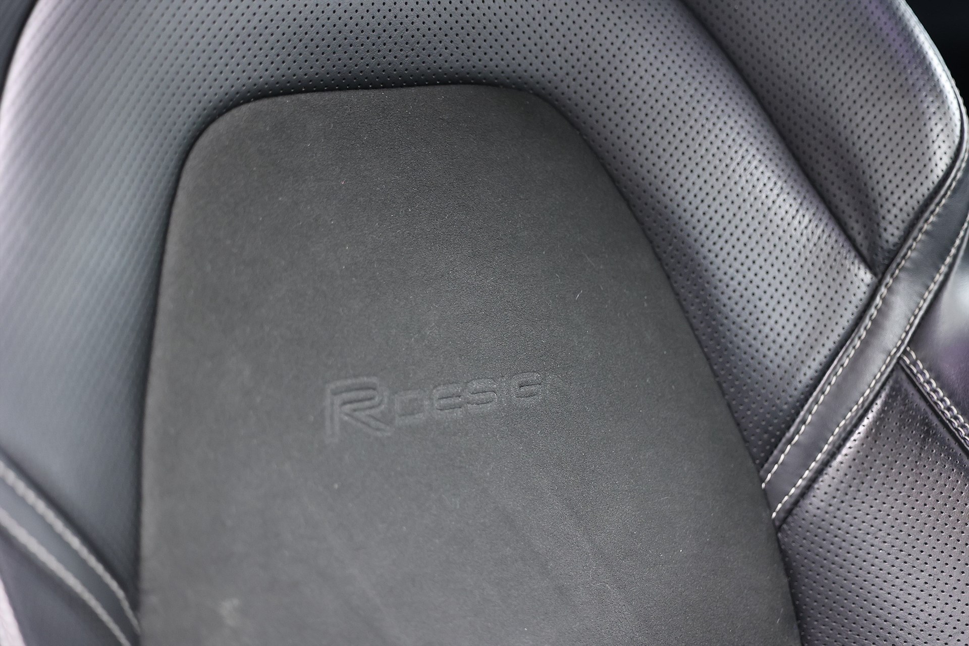 Volvo XC90 D5 AWD 235hk *Hjulkampanj!* R-Design Luft 7-Sits Drag