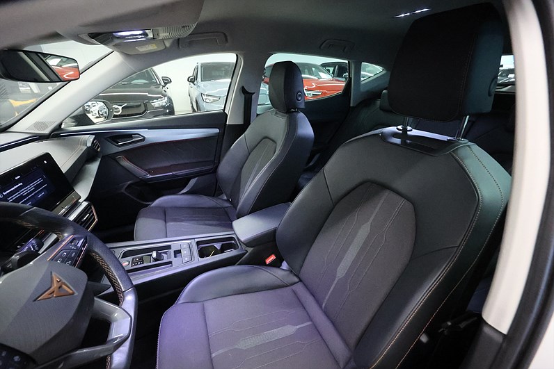 CUPRA Formentor 1.5 TSI DSG 150hk B-kamera Keyless CarPlay PDC