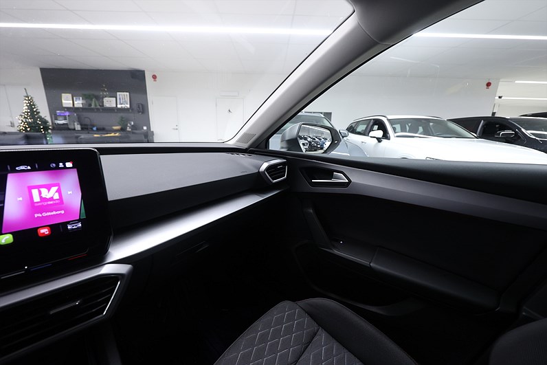 Seat Leon 1.4 e-Hybrid Sportstourer 204hk *Hjulkampanj!* FR Drag Navi Keyless