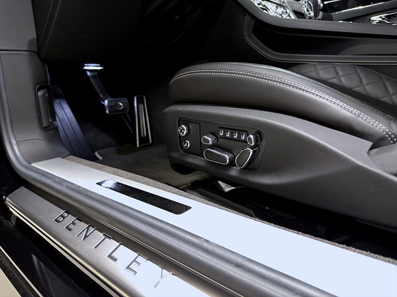 Bentley Continental GT 6.0 W12 635hk Mulliner Sv-såld
