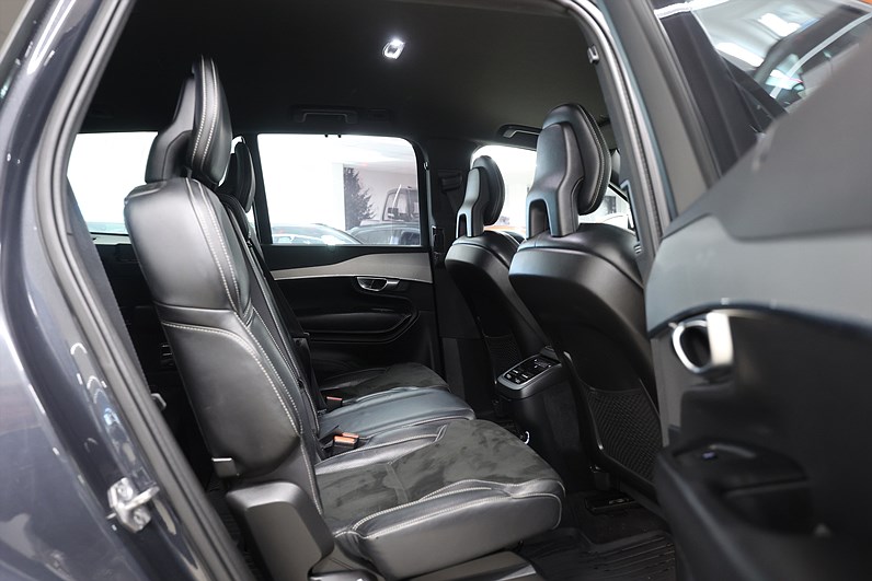 Volvo XC90 D5 AWD 235hk *Hjulkampanj!* R-Design Luft 7-Sits Drag
