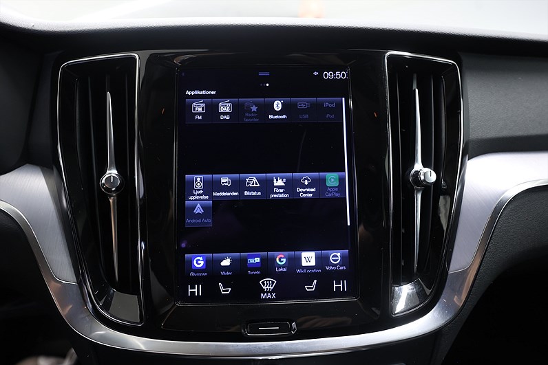 Volvo V60 B4 Cross Country 197hk *Hjulkampanj!* Momentum H/K