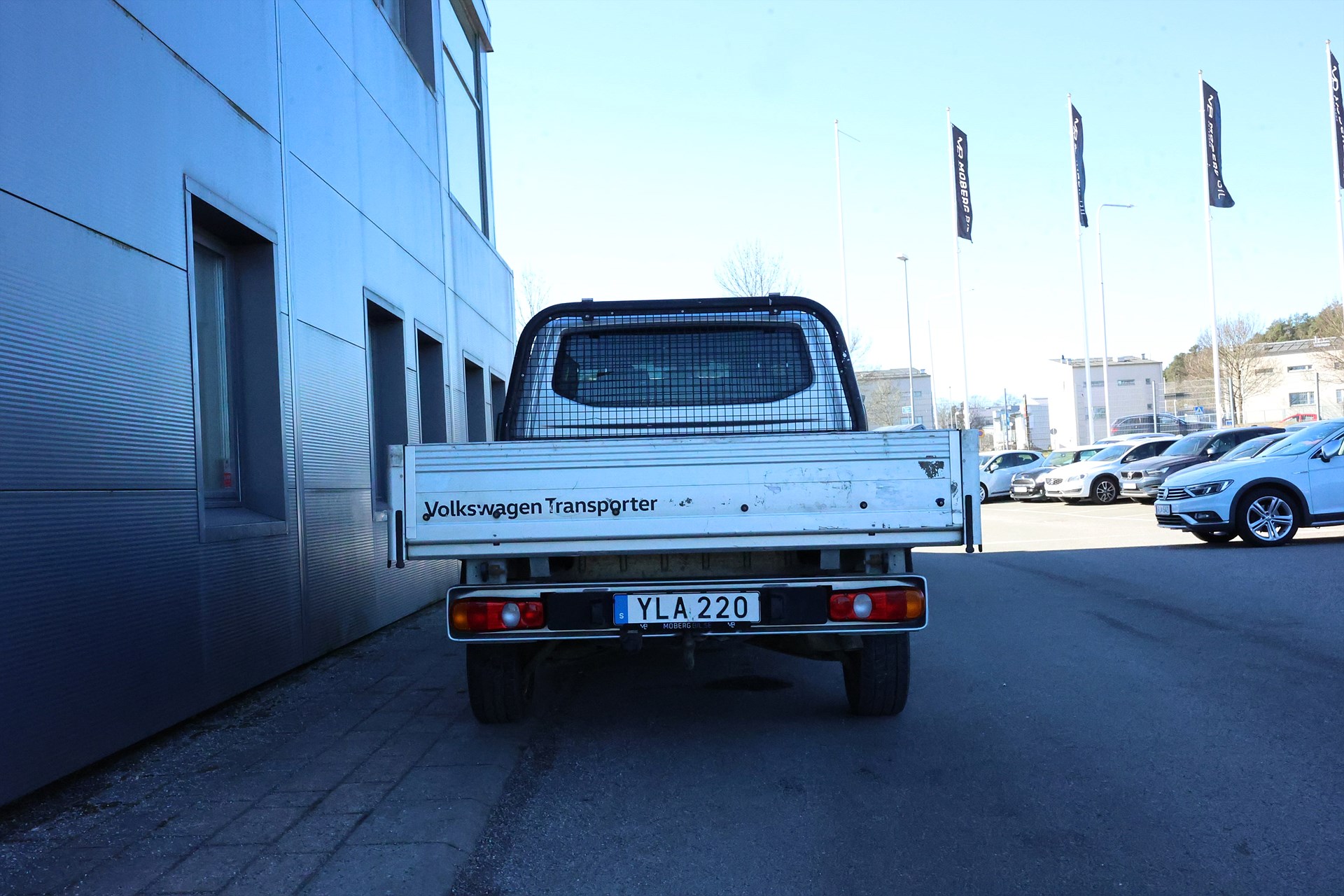Volkswagen Transporter DH 2.0 TDi 150hk Värmare LED Drag MOMS
