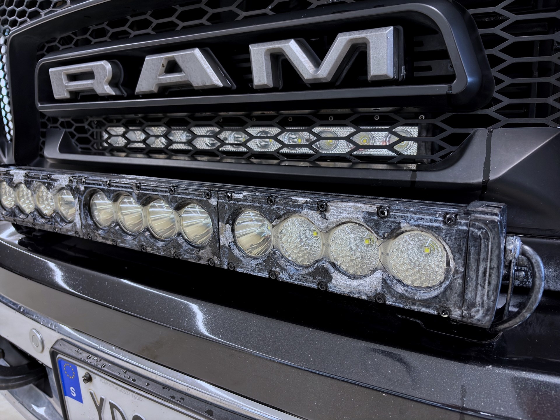 3.0 V6 EcoDiesel 4x4 Laramie Flaklock Drag Luftfjädring