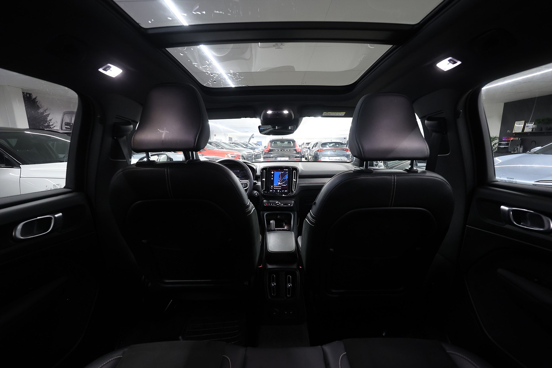 Volvo XC40 Recharge T4 211hk R-Design H/K Pano