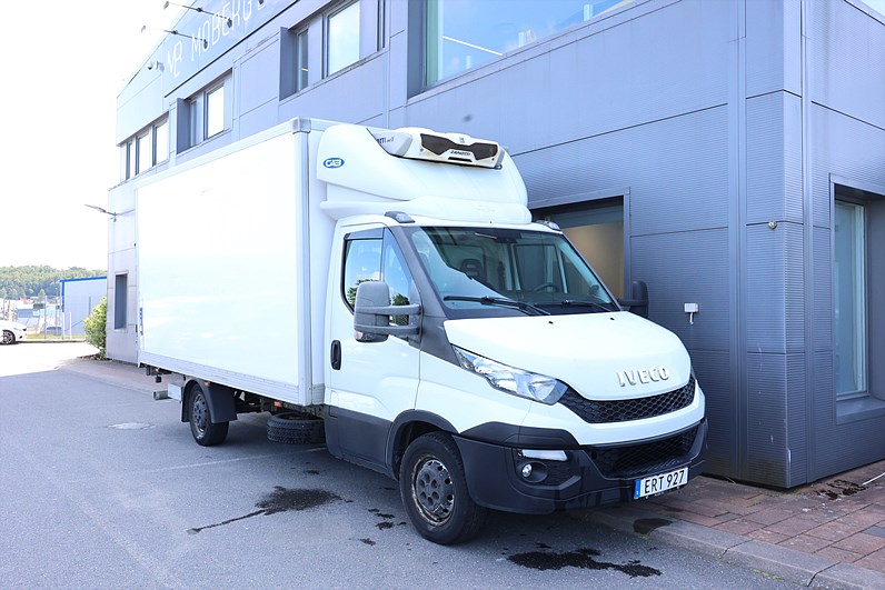Iveco Daily 2.3 JTD 146hk Kylbil BG-Lyft Webasto LEASEBAR