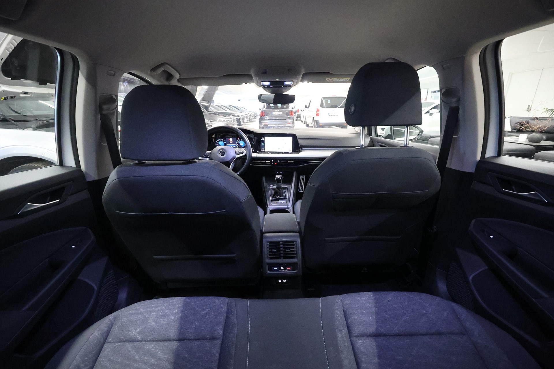 Volkswagen Golf 1.0 TSI 110hk Base Navi CarPlay PDC