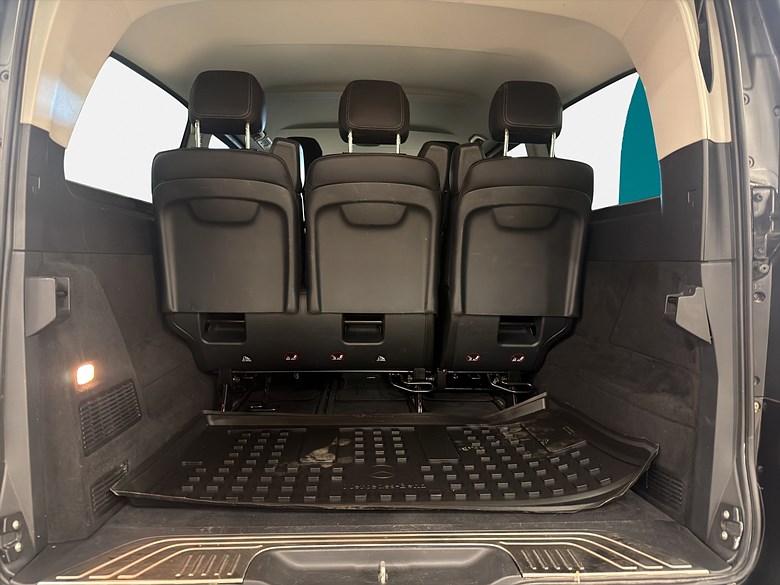 Mercedes-Benz V 250d Lång 3.1t, 4,99%, 7sits, Avantgarde 2015, svart – bild 13 av 19, begagnad hos Niber i Järfälla