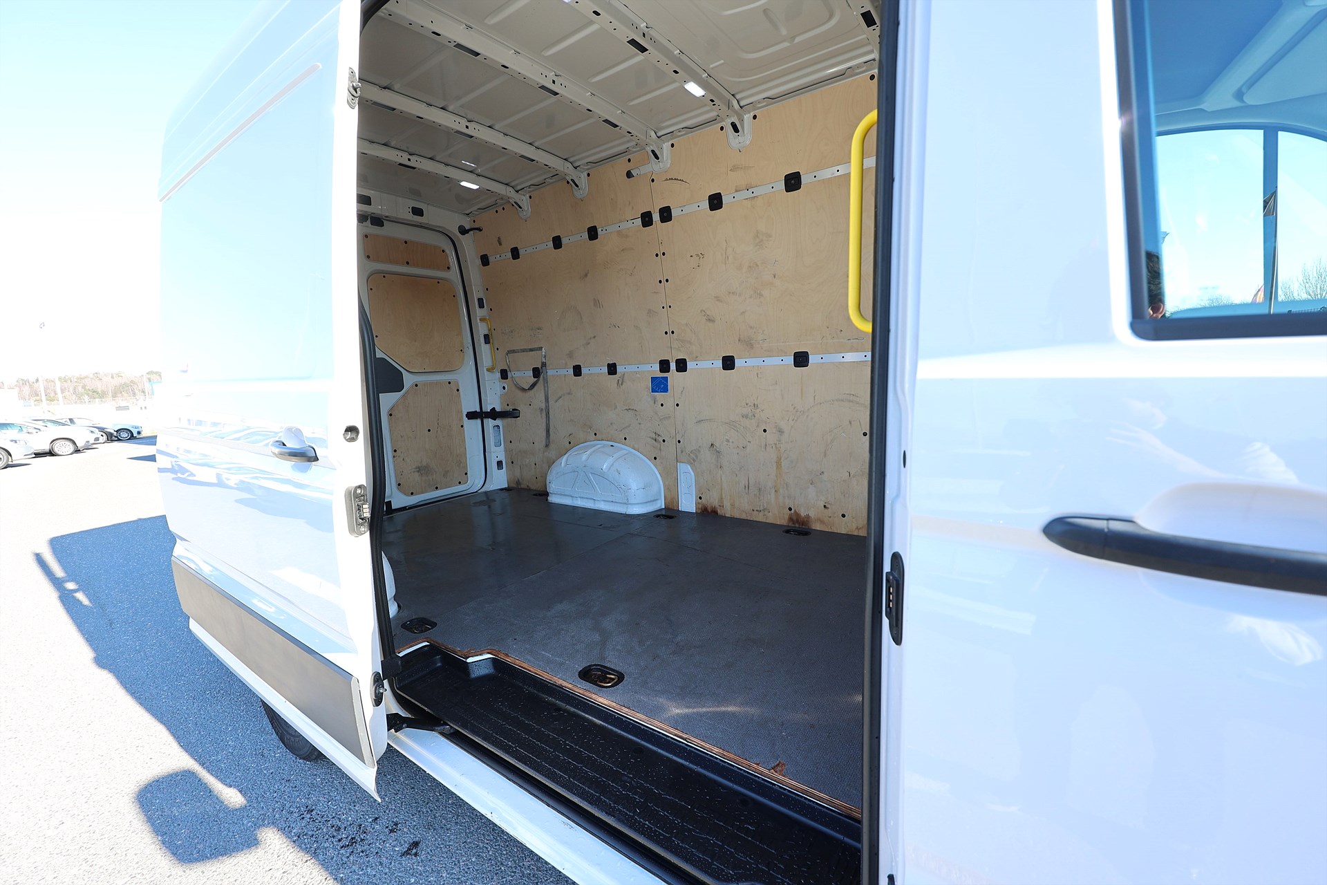 Volkswagen Crafter 35 2.0 TDI 140hk Climatic CarPlay Drag B-kamera