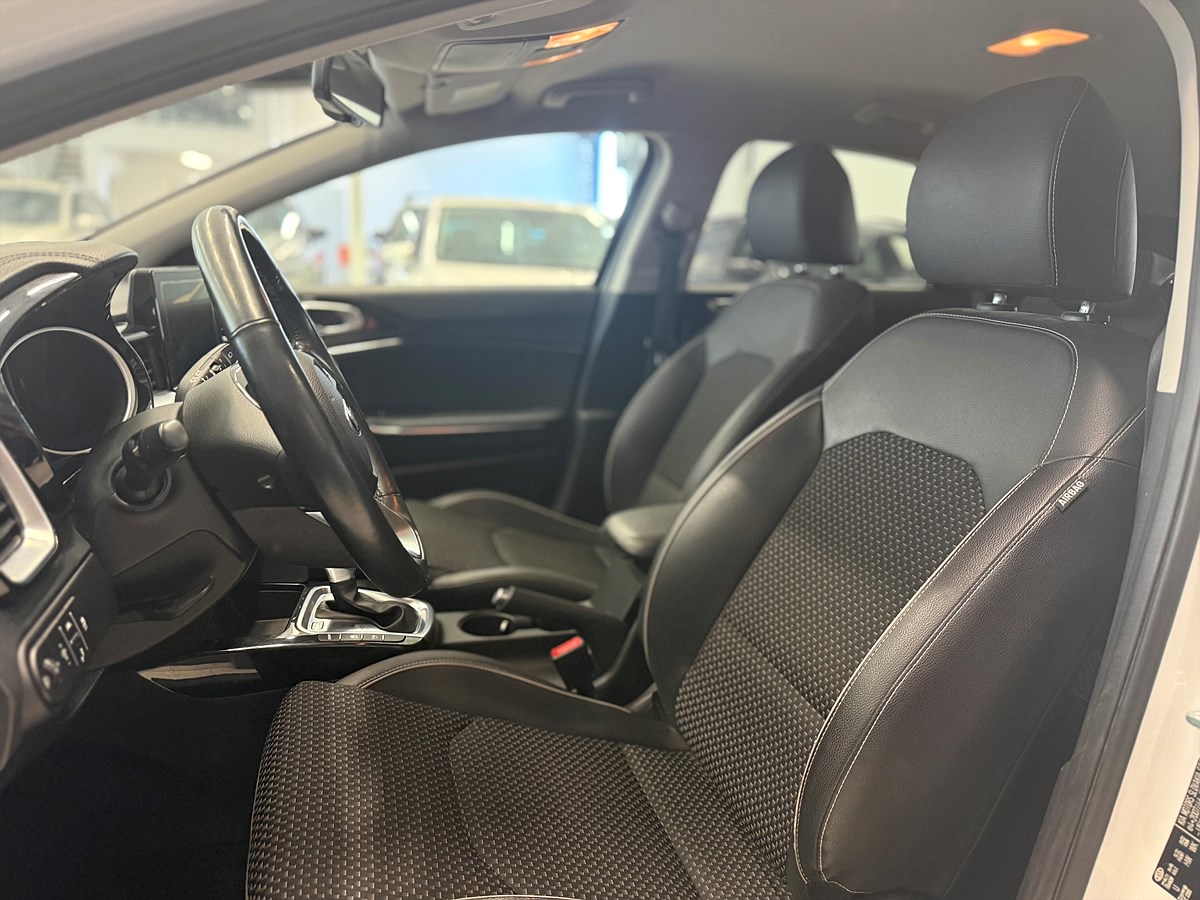 Kia Ceed – bild 13