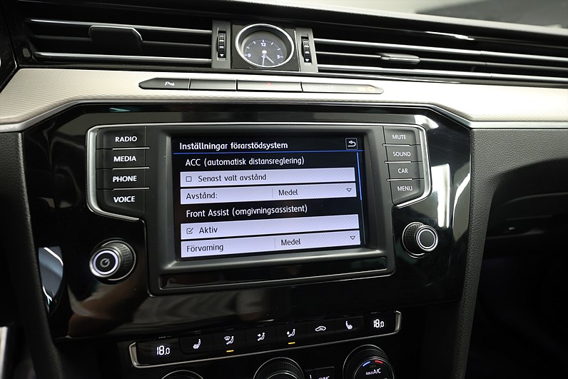 Volkswagen Passat Alltrack 2.0 TDI 4M B-kamera Värmare Carplay