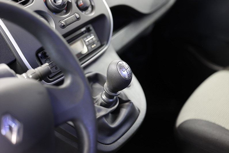 Renault Kangoo Maxi 1.5 dCi 95hk Drag Värmare LEASEBAR