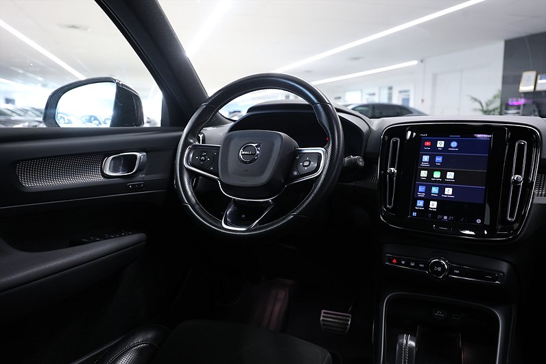 Volvo XC40 P8 Recharge *Hjulkampanj!* Core 532km räckvidd Drag