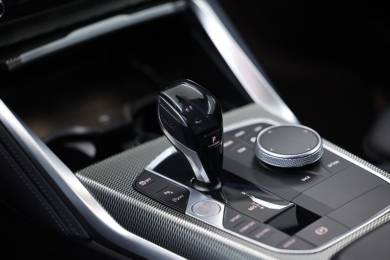 BMW 420i Coupé 184hk M Sport Alcantara B-kamera Rattvärme Carplay