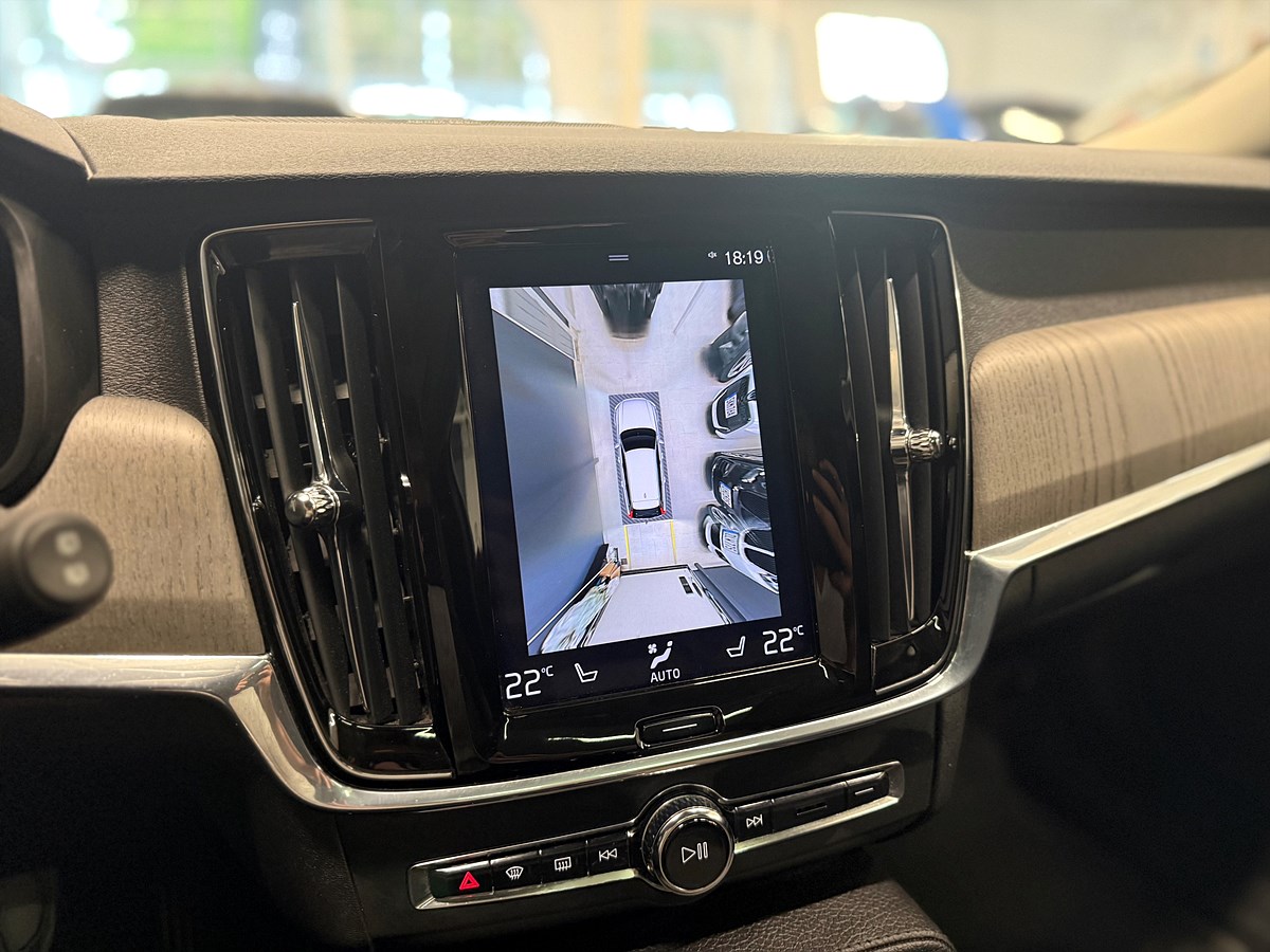 Volvo V90 Cross Country – bild 22