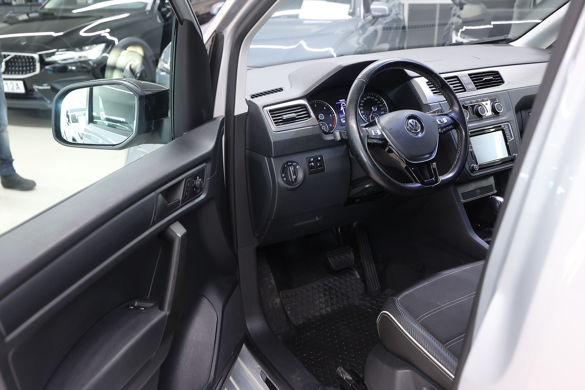 Volkswagen Caddy 2.0 TDI Skåp 102hk *Hjulkampanj!* Exclusive Edt