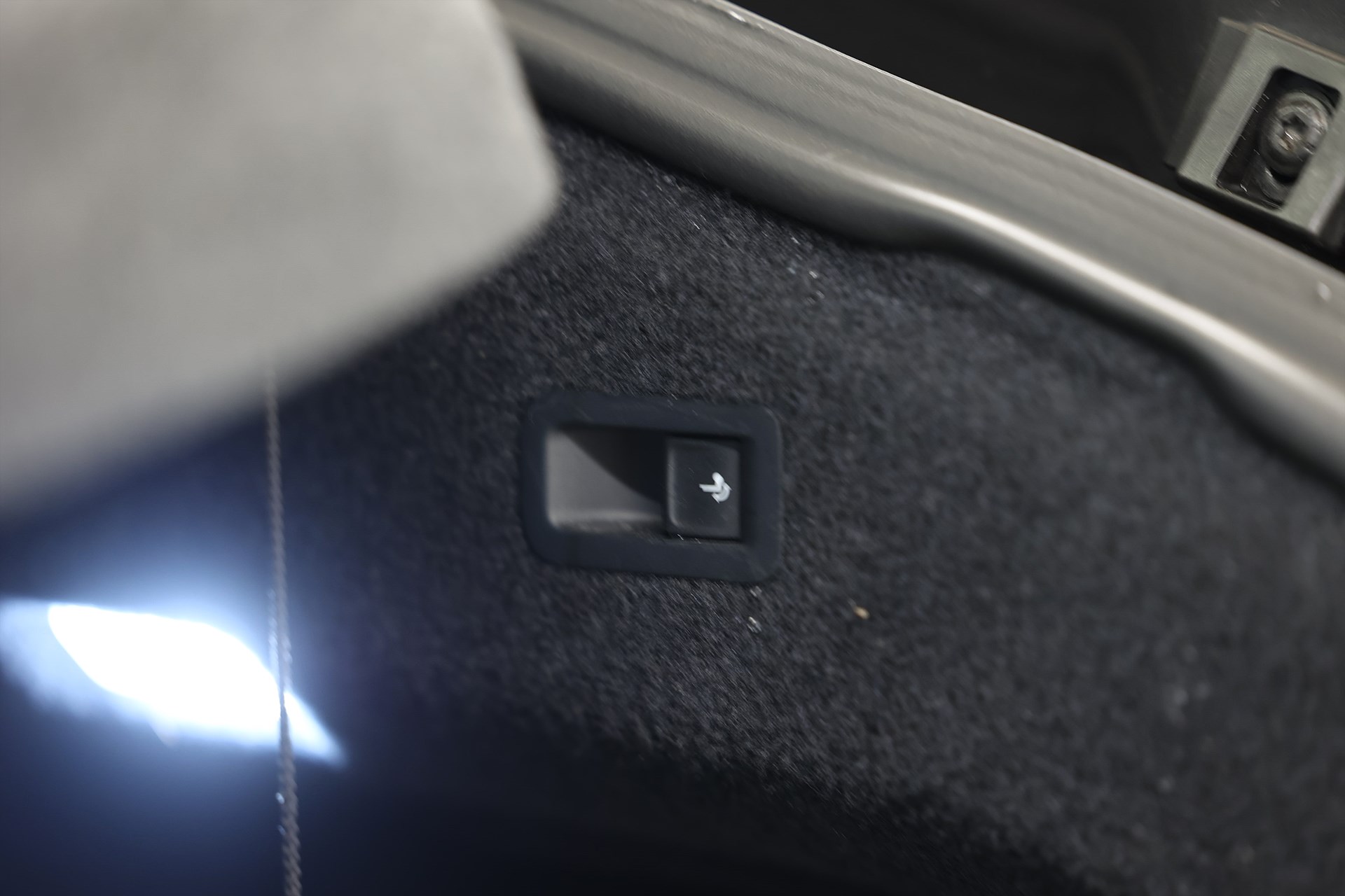 Volkswagen Arteon eHybrid 218hk R-Line Drag