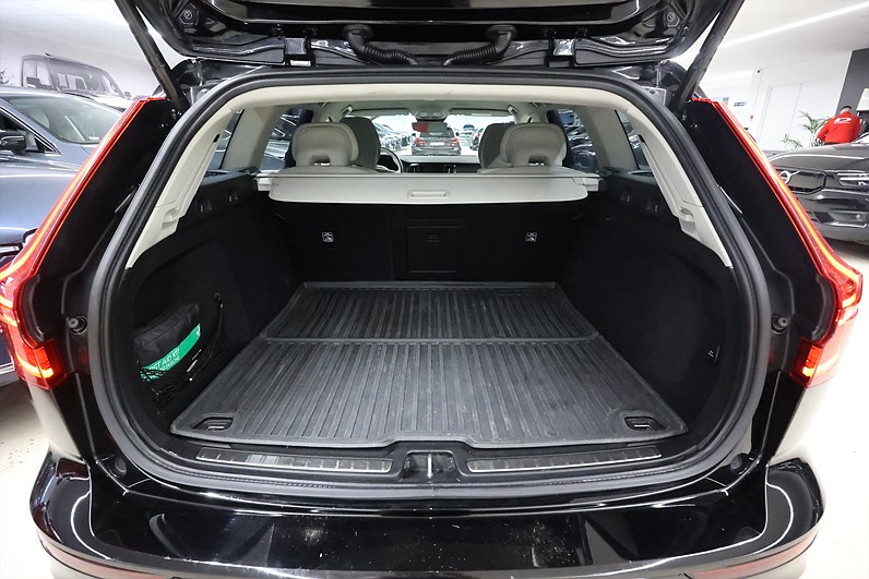Volvo V60 Cross Country B4 197hk Plus Läder B-Kamera Navi Drag