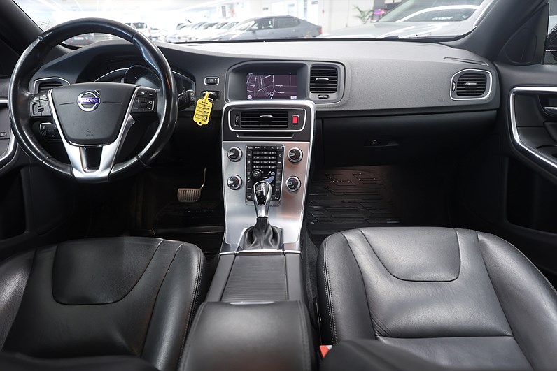 Volvo V60 Cross Country D4 190hk Summum Skinn Navi Keyless