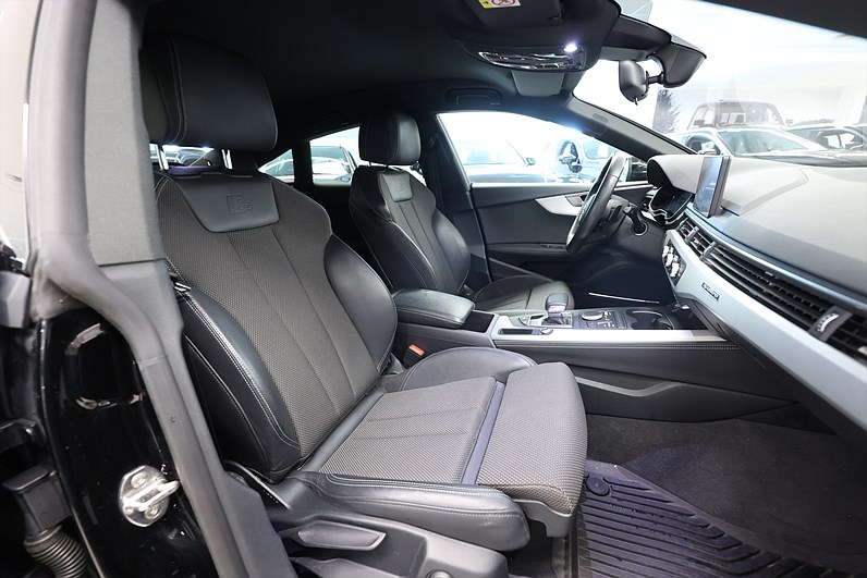 Audi A5 Sportback 45 TFSI Quattro 245hk S Line B&O Matrix 1262kr Årsskatt